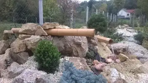 Bambusz vízkifolyós sziklakerti csobogó